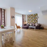 Gardenia Palace Lägenhetshotell Pomorie