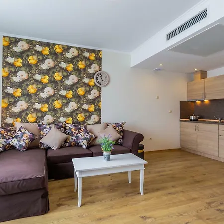 Gardenia Palace شقة فندقية 3*